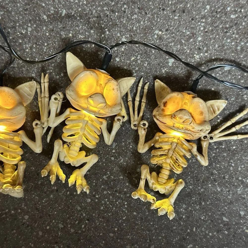 7’ Halloween Bat Skeleton String Lights – Glowing Bone Decor w/ Battery Box
